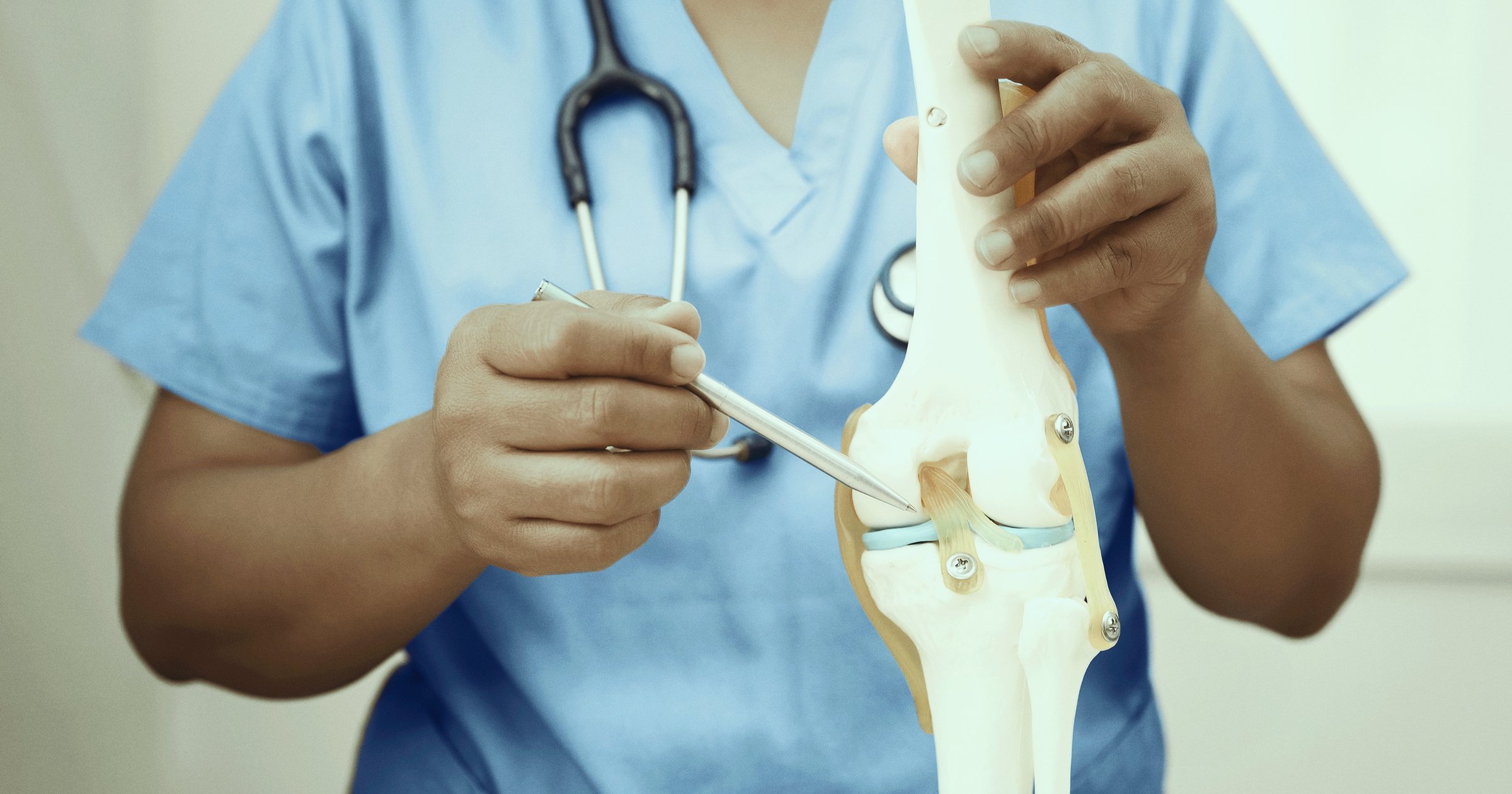 Menisco do joelho: o que é, sintomas, causas e tratamento